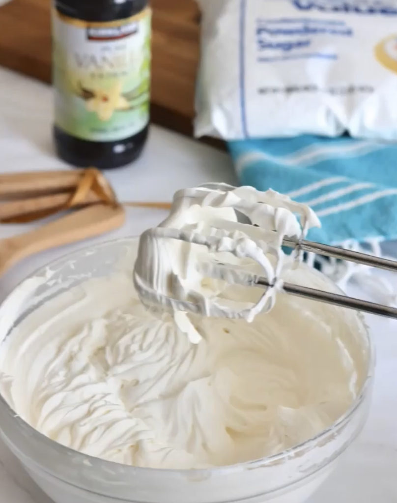 SWEETENED WHIPPED CREAM - Ambers Kitchen Cooks